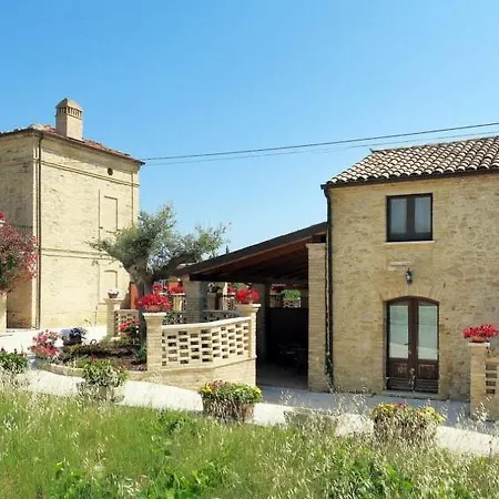 Borgo Agrituristico Il Pino - Maiella House Semesterbostad Crecchio