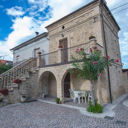 بيت للعطل Borgo Agrituristico Il Pino - Maiella House