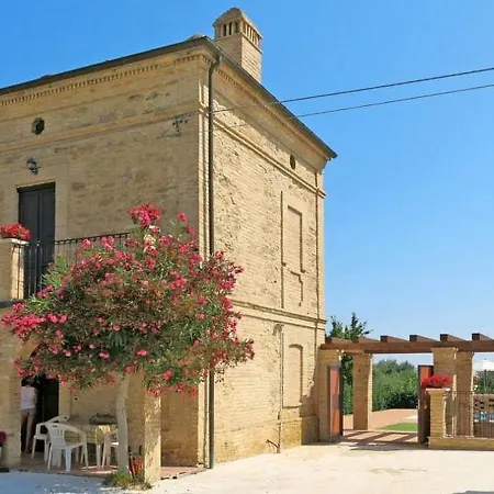 Borgo Agrituristico Il Pino - Maiella House * Crecchio