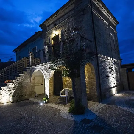Borgo Agrituristico Il Pino - Maiella House بيت للعطل *