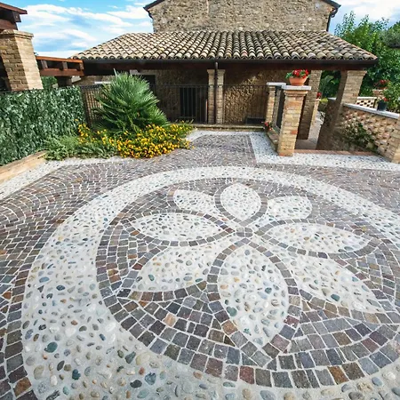 Borgo Agrituristico Il Pino - Maiella House
